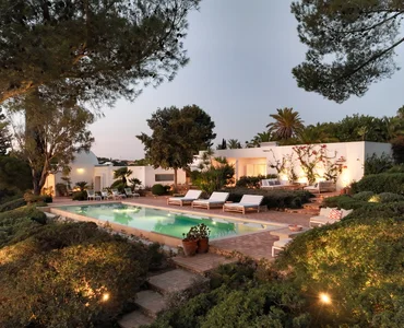 Luxury Villa Holidays | Luxury Private Villas to Rent
    
    
    
    
 
