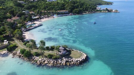 Blue Waters Resort and Spa Image