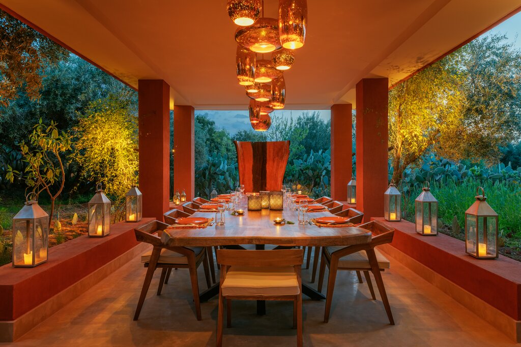 Dedicated outdoor dining area 